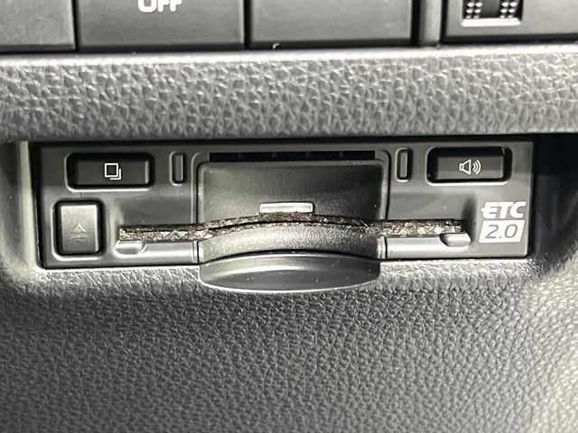 TOYOTA HARRIER HYBRID 2023