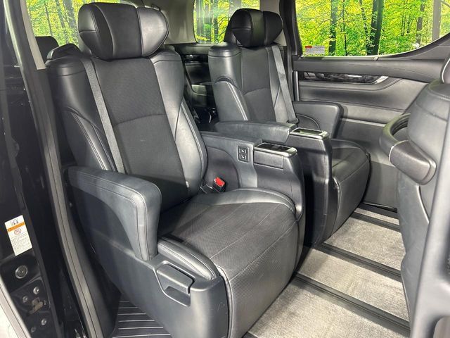 TOYOTA ALPHARD 4WD 2018