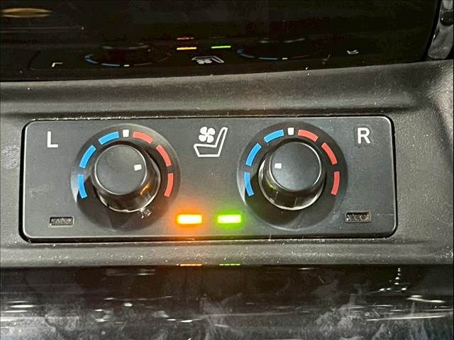 TOYOTA VELLFIRE 2020