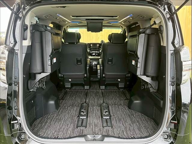 TOYOTA VELLFIRE 2020