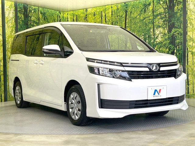 TOYOTA VOXY 2015