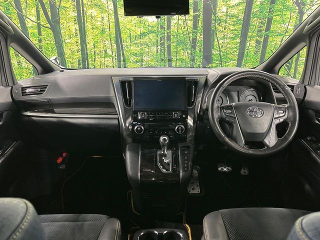 TOYOTA VELLFIRE 4WD 2017