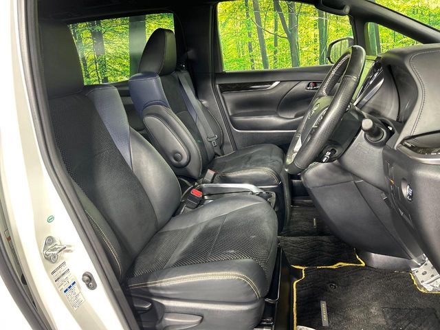 TOYOTA VELLFIRE 4WD 2017