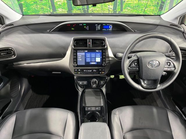 TOYOTA PRIUS 2022