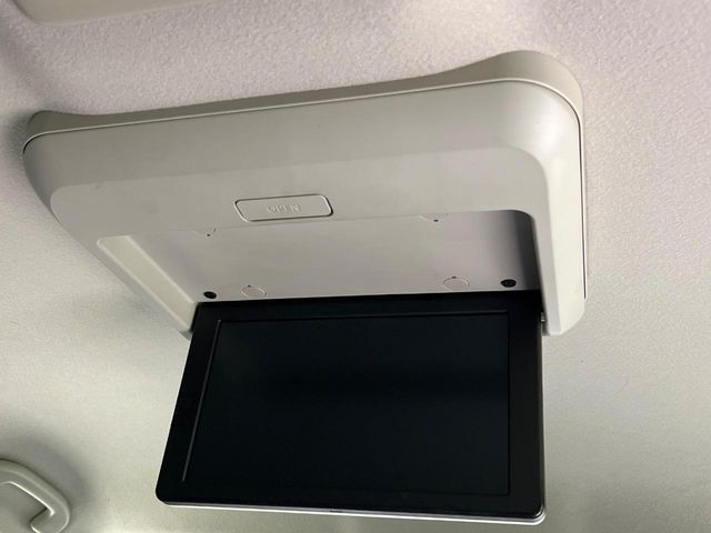 NISSAN ELGRAND  4WD 2018