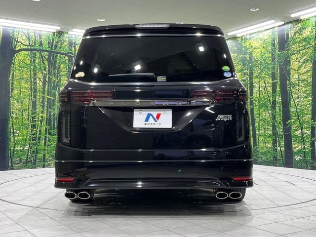 NISSAN ELGRAND  4WD 2018