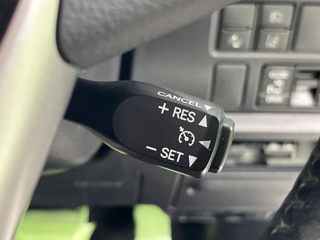 TOYOTA VOXY 4WD 2017