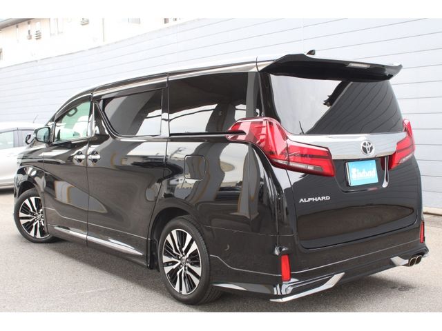 TOYOTA ALPHARD 2022
