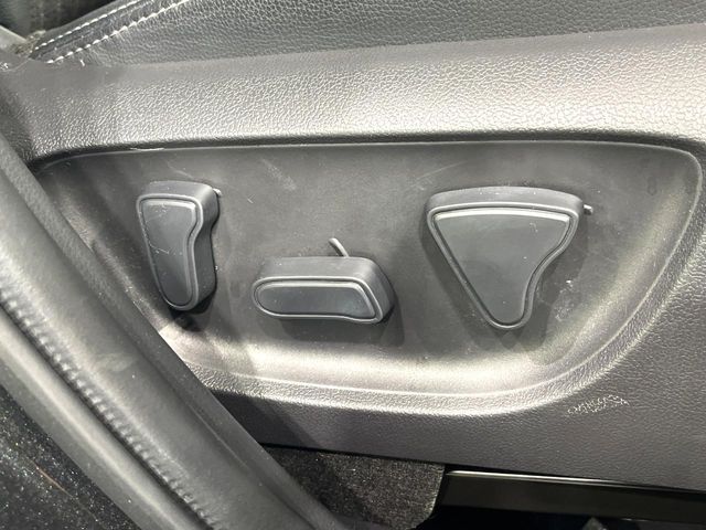 TOYOTA YARIS CROSS HYBRID 2023