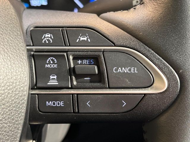 TOYOTA VOXY HYBRID 2022