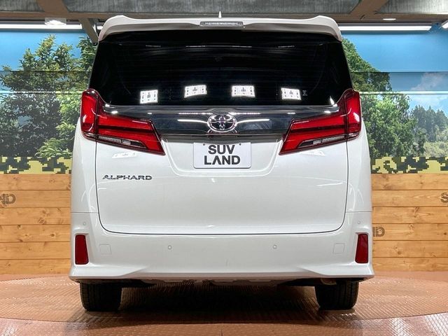 TOYOTA ALPHARD 2022