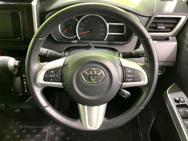 TOYOTA ROOMY 2018