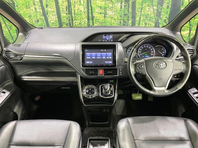 TOYOTA ESQUIRE HYBRID 2014