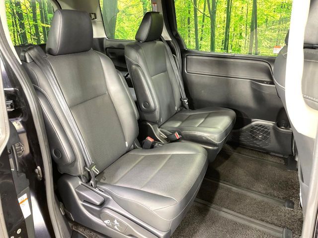 TOYOTA ESQUIRE HYBRID 2014