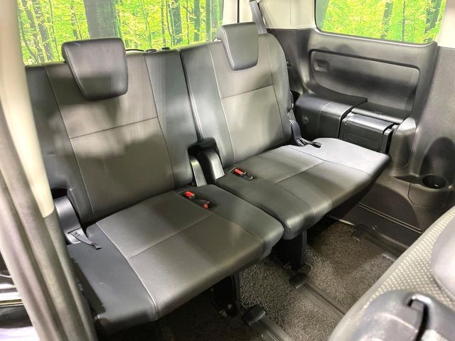 TOYOTA ESQUIRE HYBRID 2014