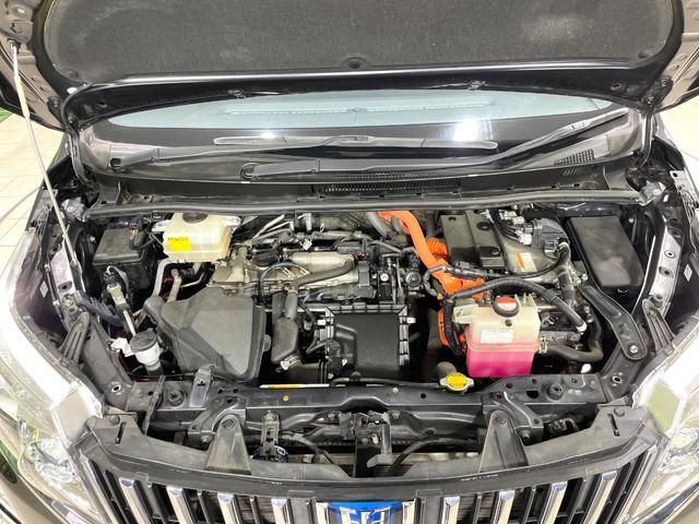 TOYOTA ESQUIRE HYBRID 2014