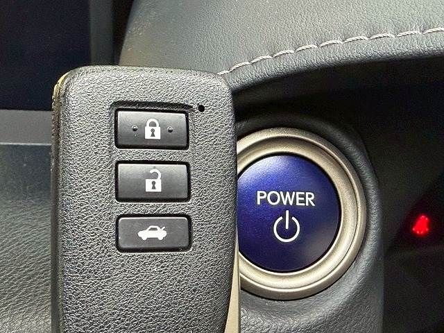 TOYOTA LEXUS RC300h 2015