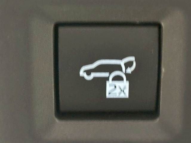 TOYOTA VELLFIRE  HYBRID 2023