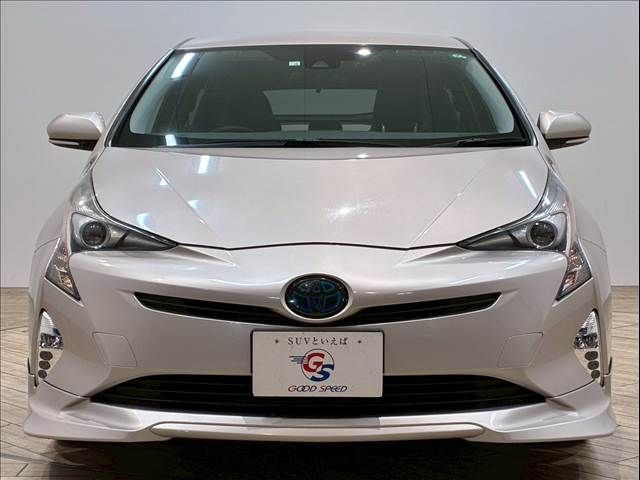 TOYOTA PRIUS 2016