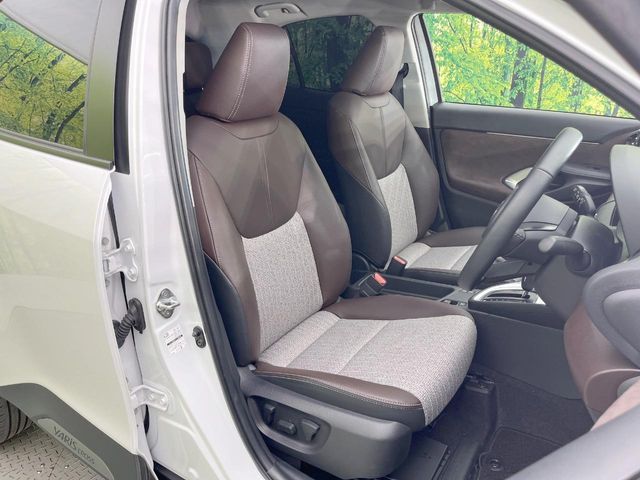 TOYOTA YARIS CROSS HYBRID 2023