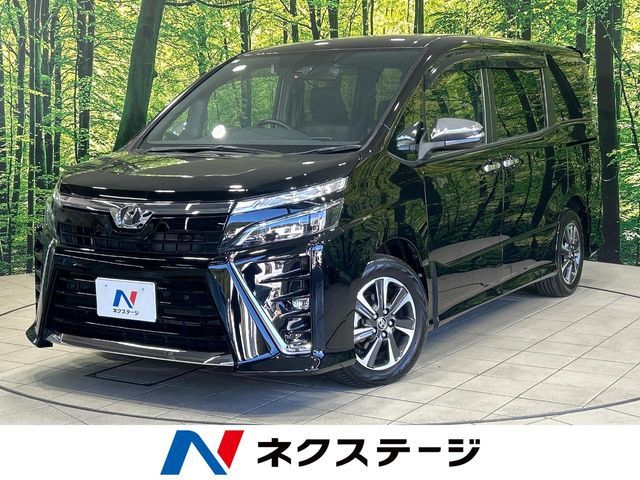 TOYOTA VOXY 2020