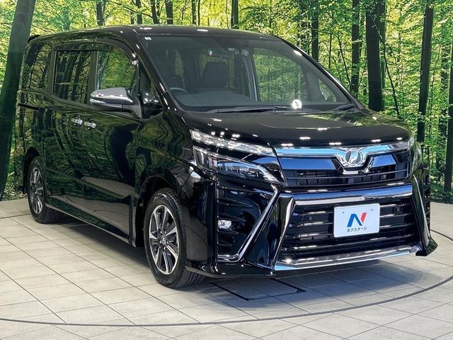 TOYOTA VOXY 2020