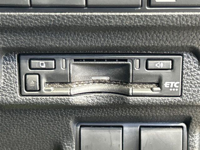 TOYOTA COROLLA CROSS HYBRID 2025