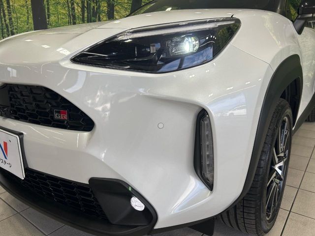 TOYOTA YARIS CROSS HYBRID 2023