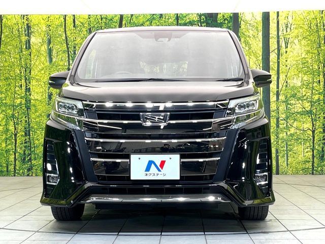 TOYOTA NOAH 2020