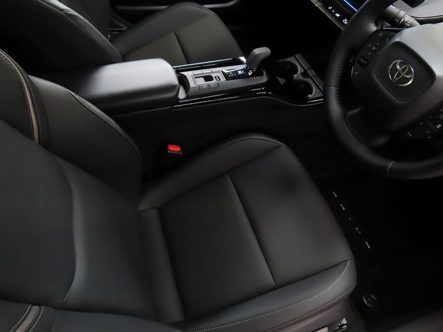 TOYOTA PRIUS PHV 2025