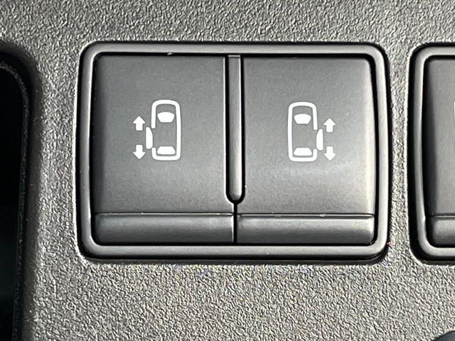 NISSAN SERENA  S-HYBRID 2013