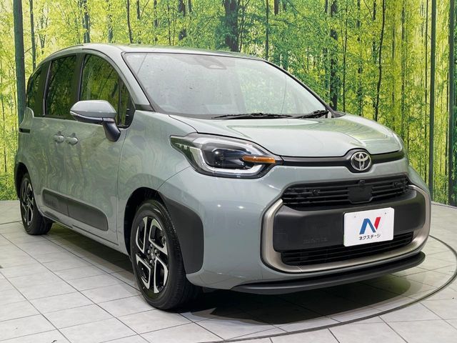 TOYOTA SIENTA HYBRID 2022