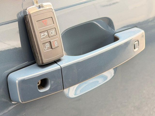 ROVER ROVER DEFENDER 2025