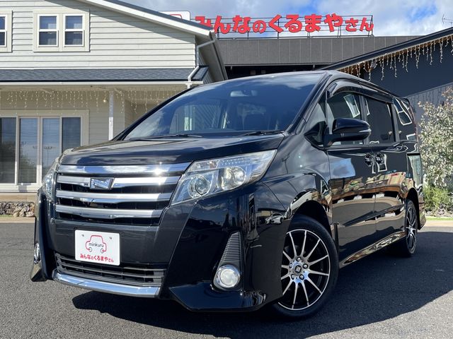 TOYOTA NOAH 4WD 2014