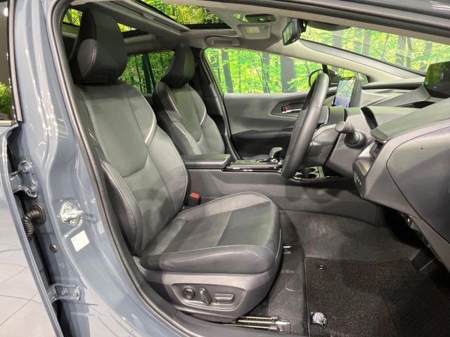 TOYOTA PRIUS 4WD 2023