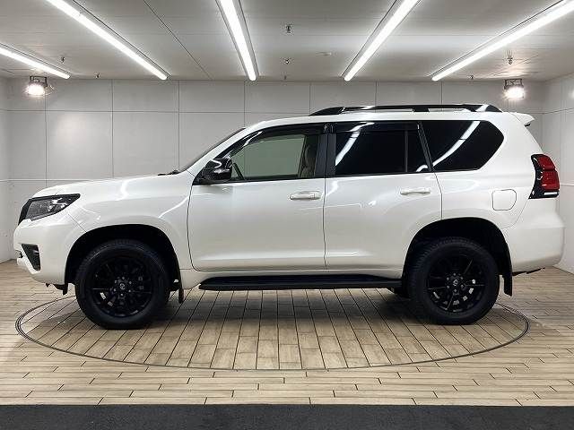 TOYOTA LANDCRUISER PRADO 2022
