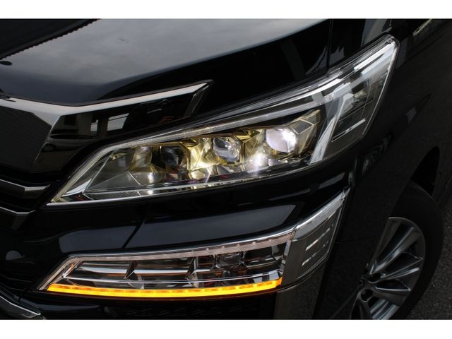 TOYOTA VELLFIRE 2023