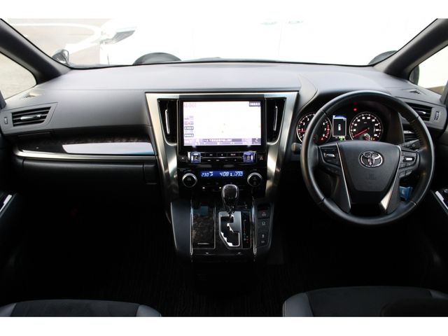 TOYOTA VELLFIRE 2023