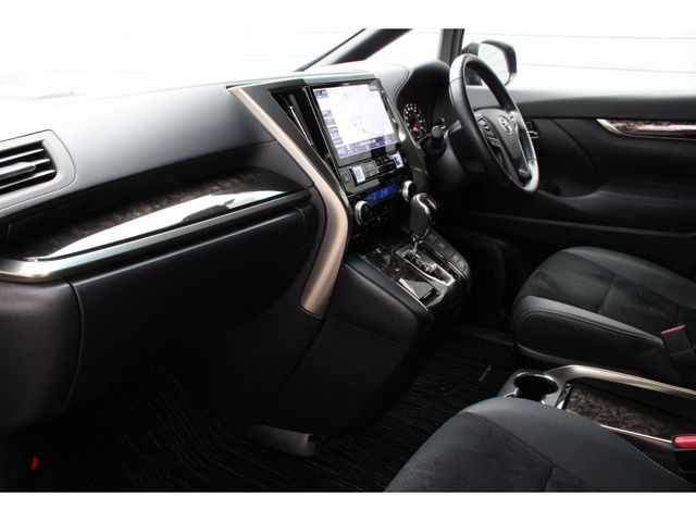 TOYOTA VELLFIRE 2023