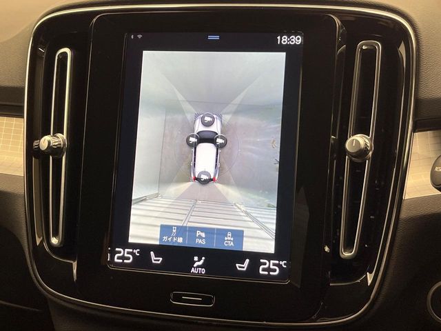 VOLVO VOLVO XC40 2021