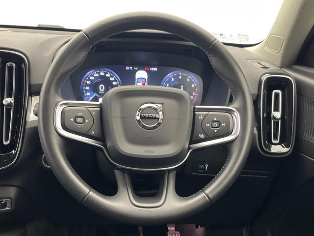 VOLVO VOLVO XC40 2021