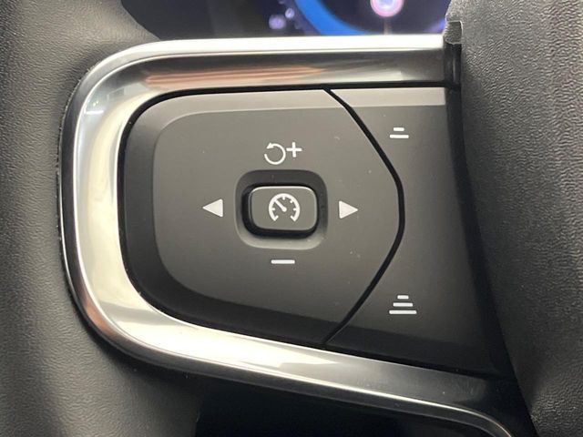 VOLVO VOLVO XC40 2023