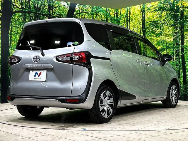 TOYOTA SIENTA 2019