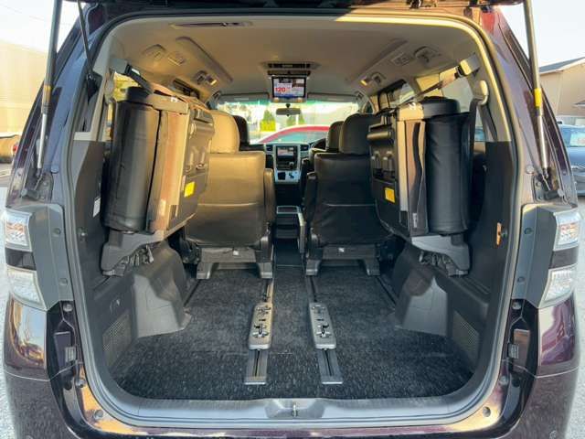 TOYOTA VELLFIRE 2010