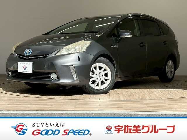 TOYOTA PRIUS Alpha 2013