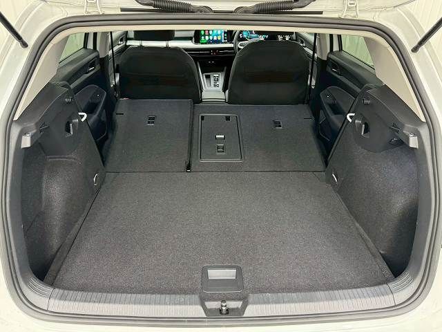 VOLKSWAGEN VOLKSWAGEN GOLF 2023