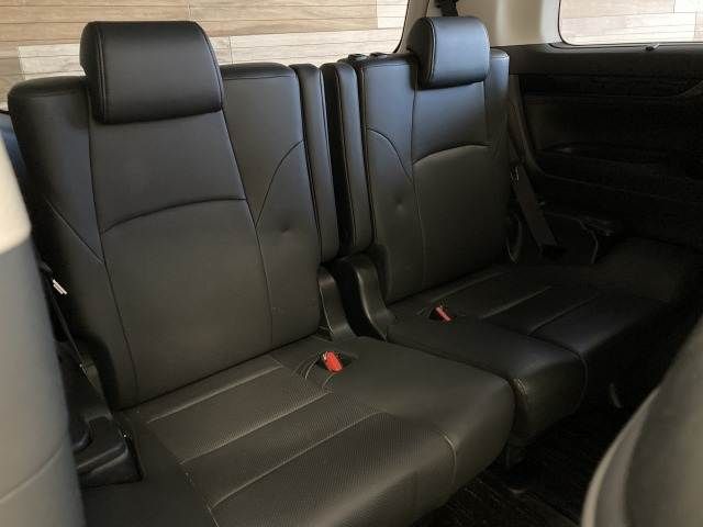 TOYOTA VELLFIRE 2017