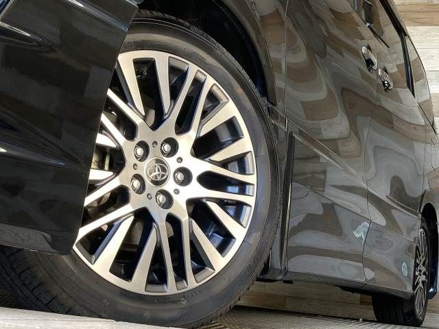 TOYOTA VELLFIRE 2017