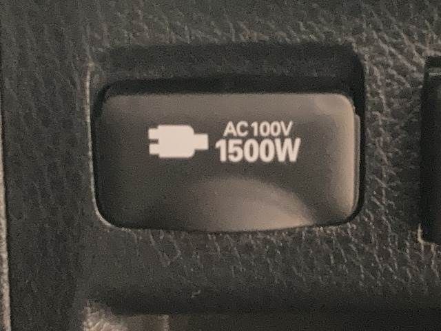 TOYOTA ESQUIRE HYBRID 2017