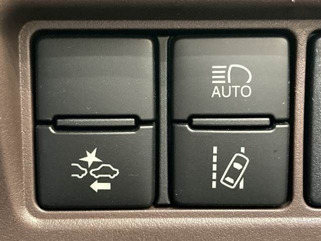 TOYOTA ESQUIRE HYBRID 2017